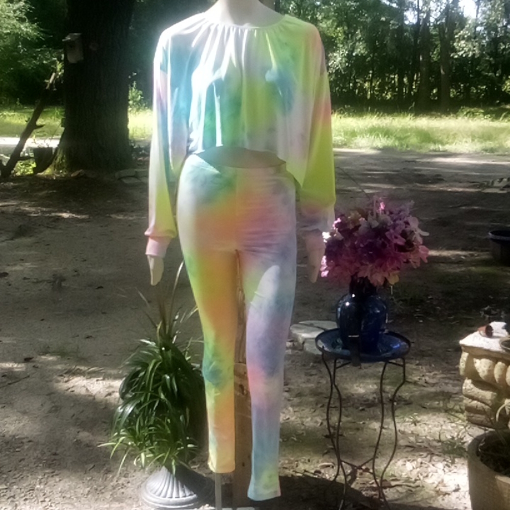Vintage "Fashion Love" 2pc. polyester pastel leggings w/top